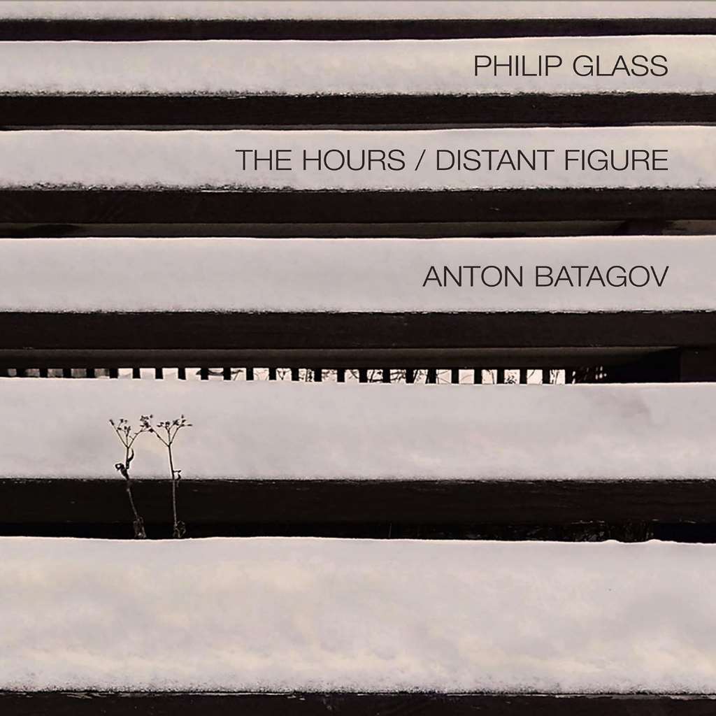 Glass: The Hours, Distant Figure